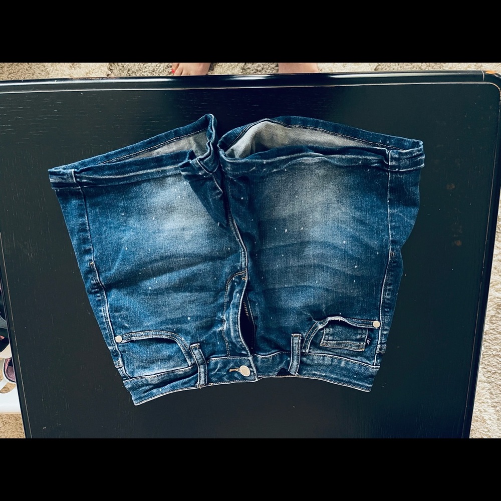 Judy Blue speckled shorts